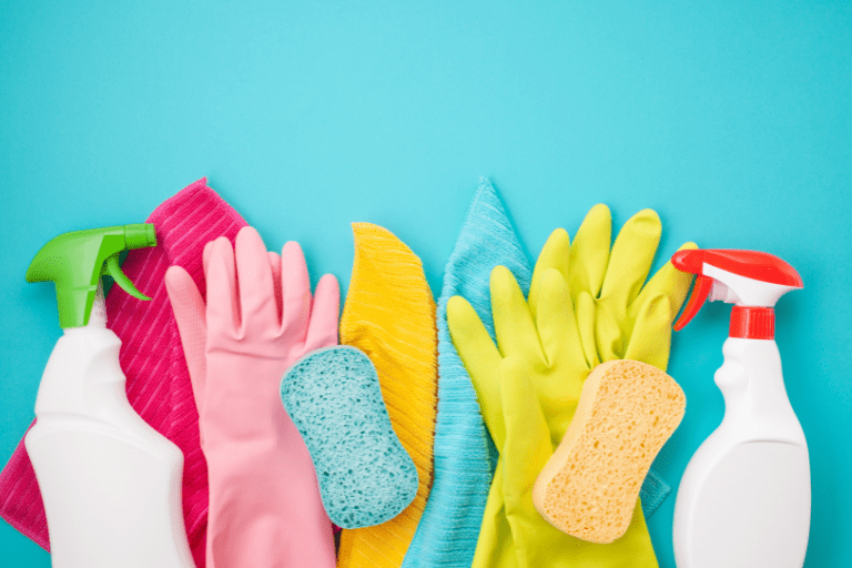 How much does a cleaning franchise cost?